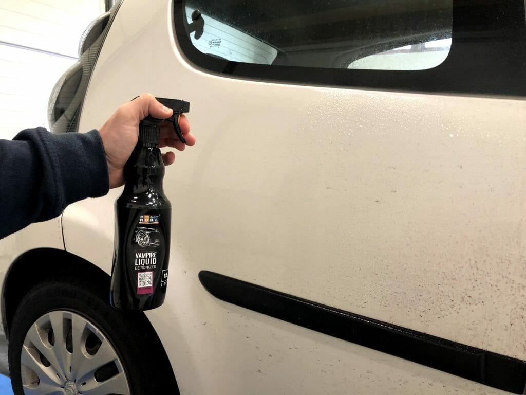 ADBL Vampire Liquid sprøjtes på