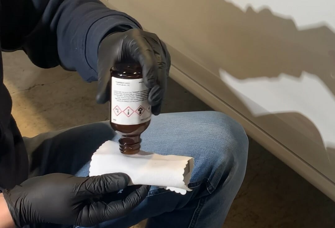 QJUTSU body coat QJUTSU body coat på applikator